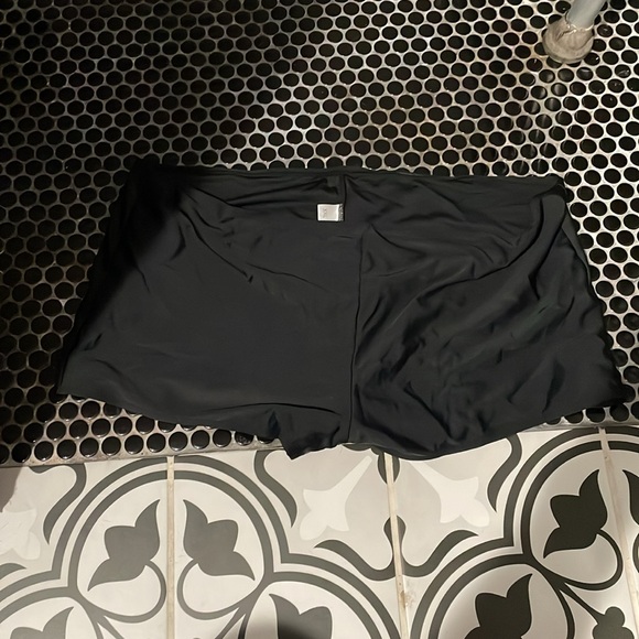 NWOT swim dress set size XXL. Swim dress with boy shorts bottoms. - Picture 3 of 4